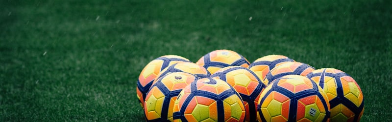 墨西哥城阿兹特克体育场内部坐满观众的场景